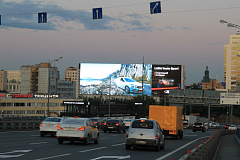 Sunlight Outdoor запустил медиафасад в Москве на ТТК недалеко от «Москва-Сити»